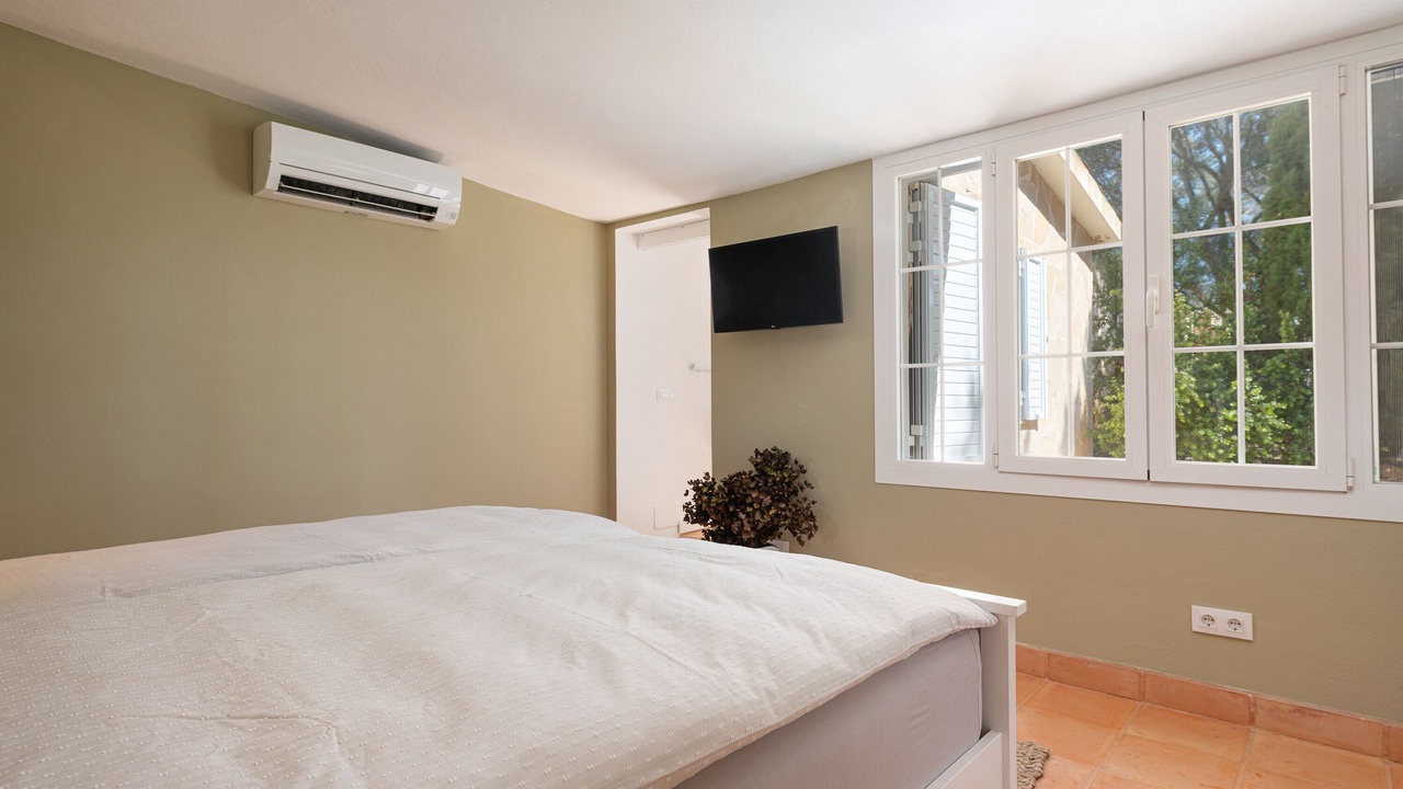 Photo of Bedroom in Portol