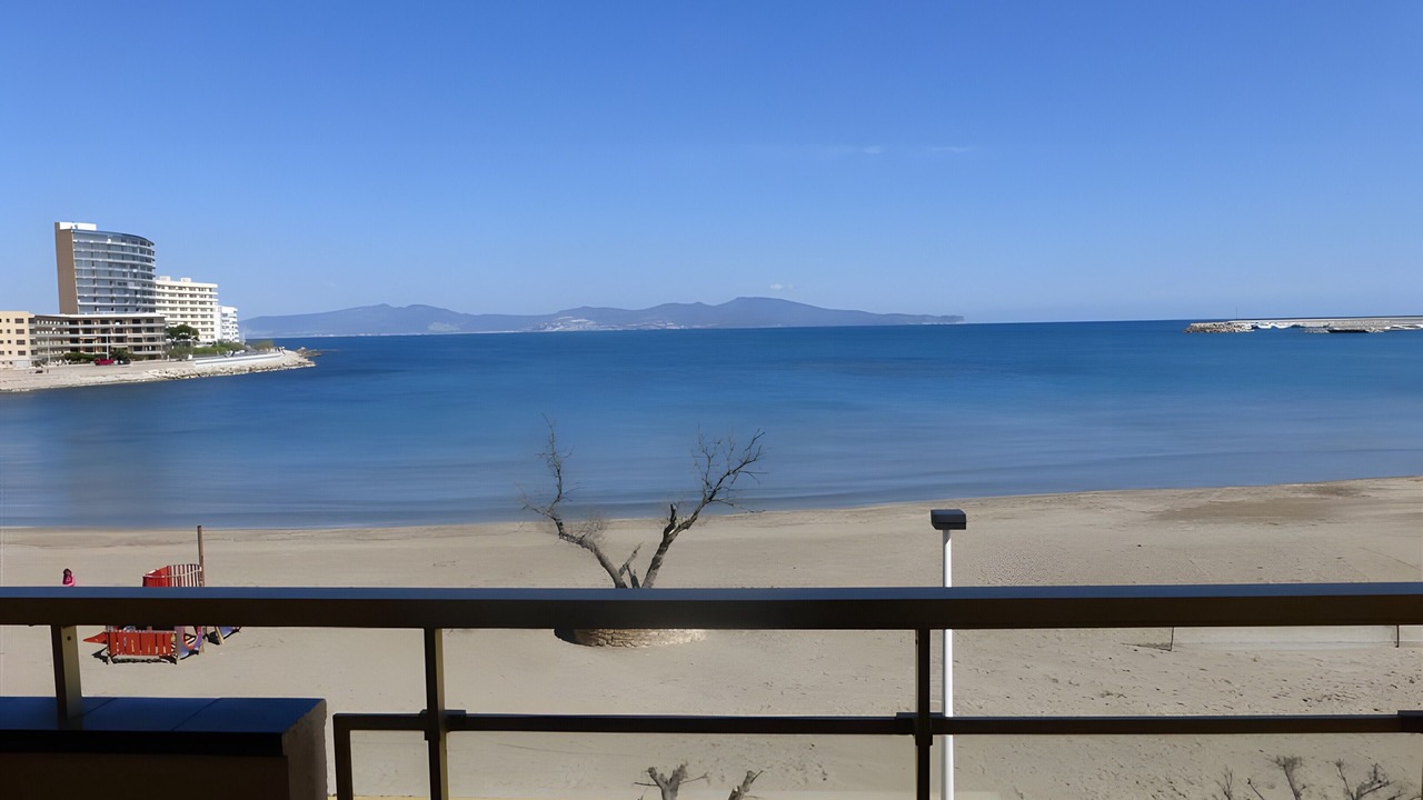 Photo of Others in L'Escala