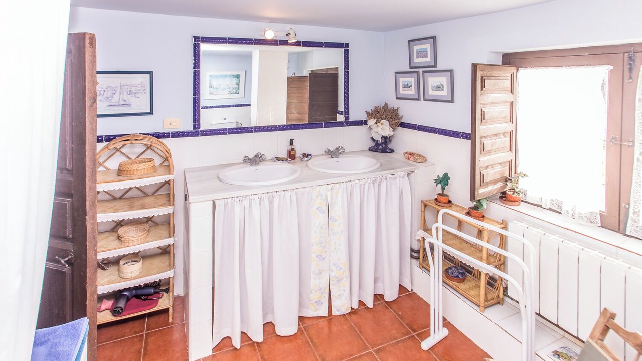 Photo of Bathroom in Puentedura