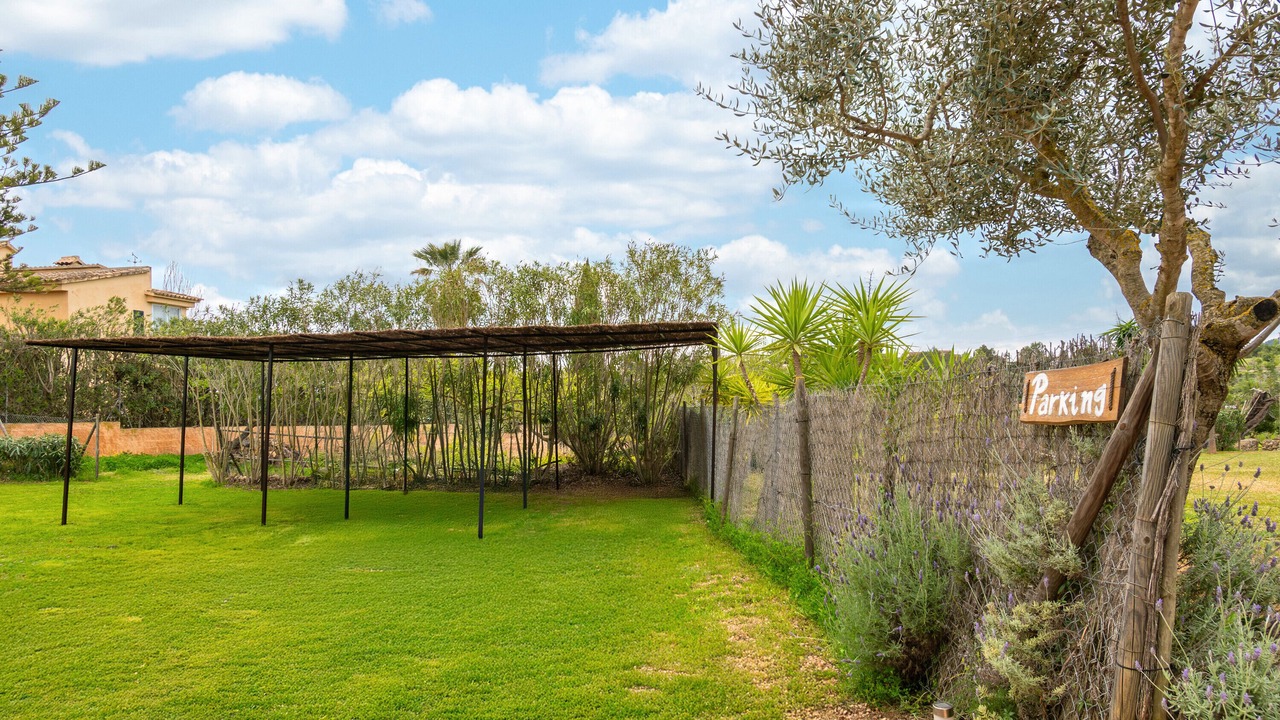 Photo of Outdoor in Establiments