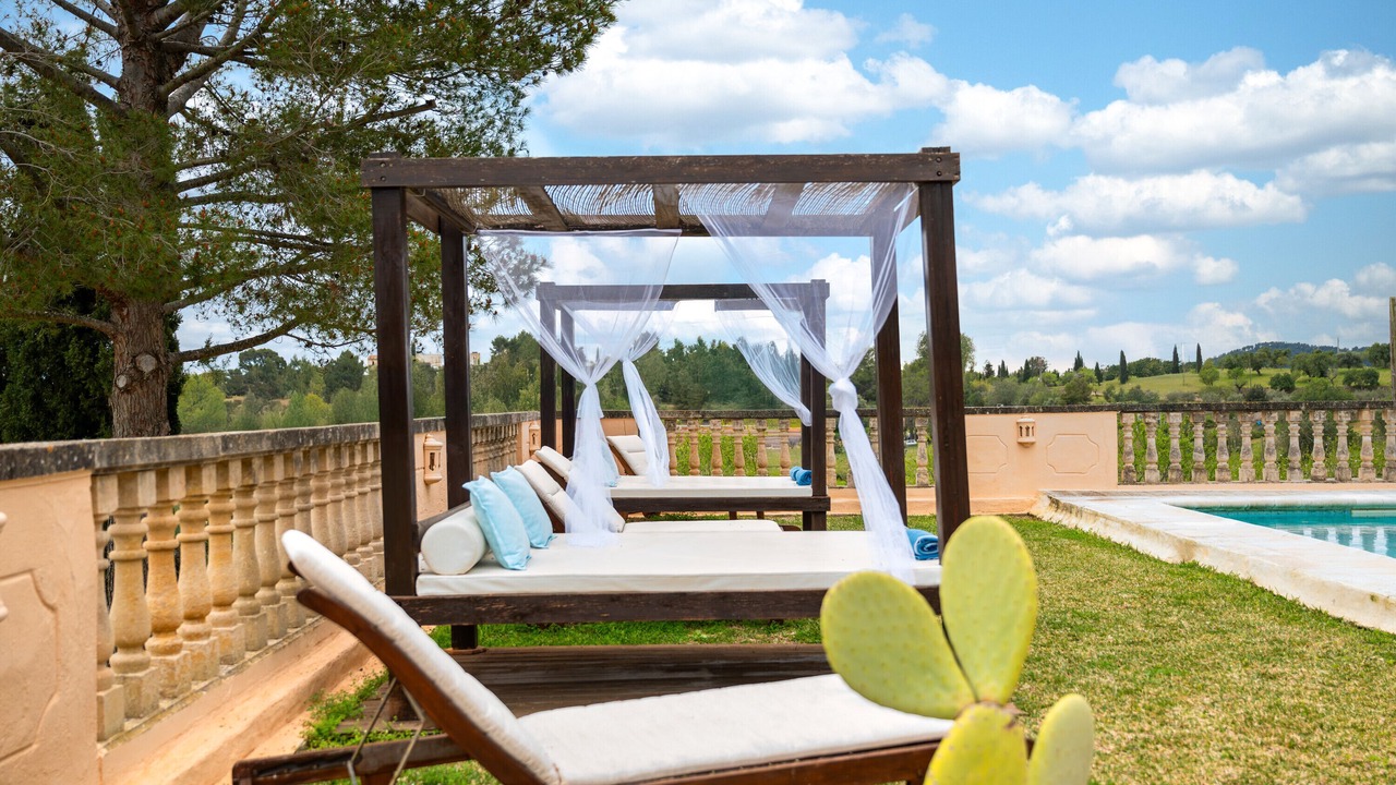 Photo of Patio Balcony in Establiments
