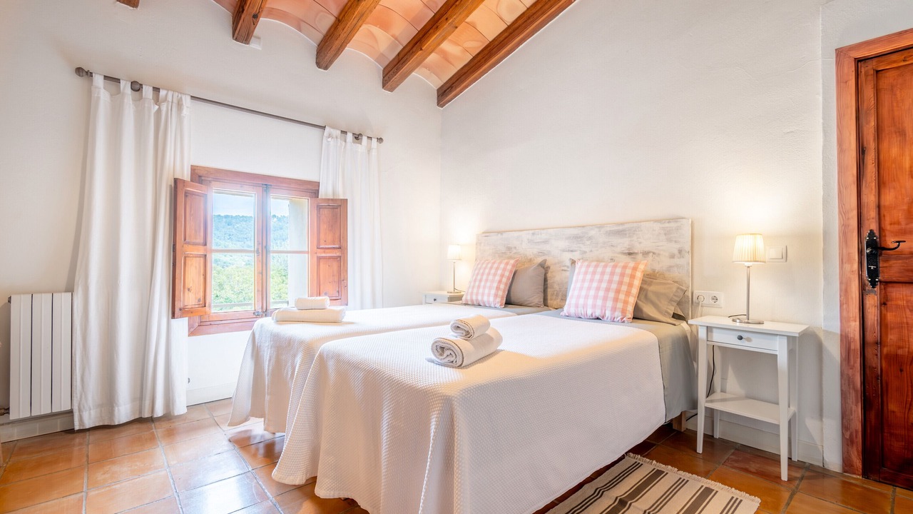 Photo of Bedroom in Establiments