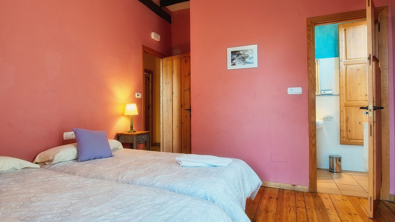 Photo of Bedroom in Matallana de Torio