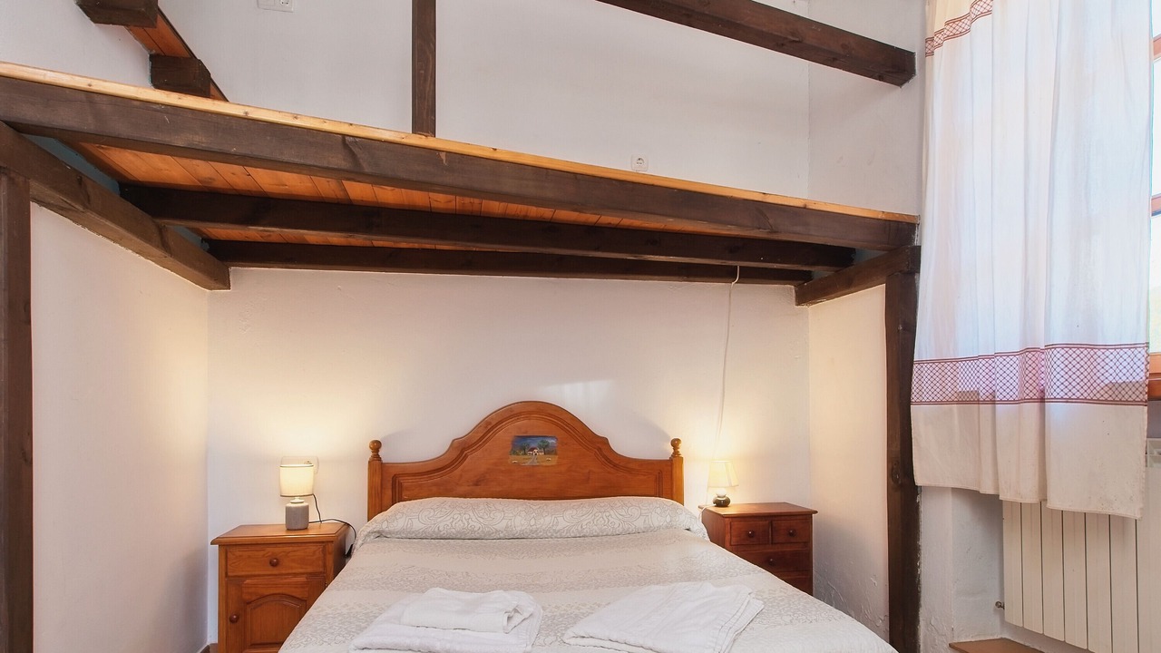 Photo of Bedroom in Matallana de Torio