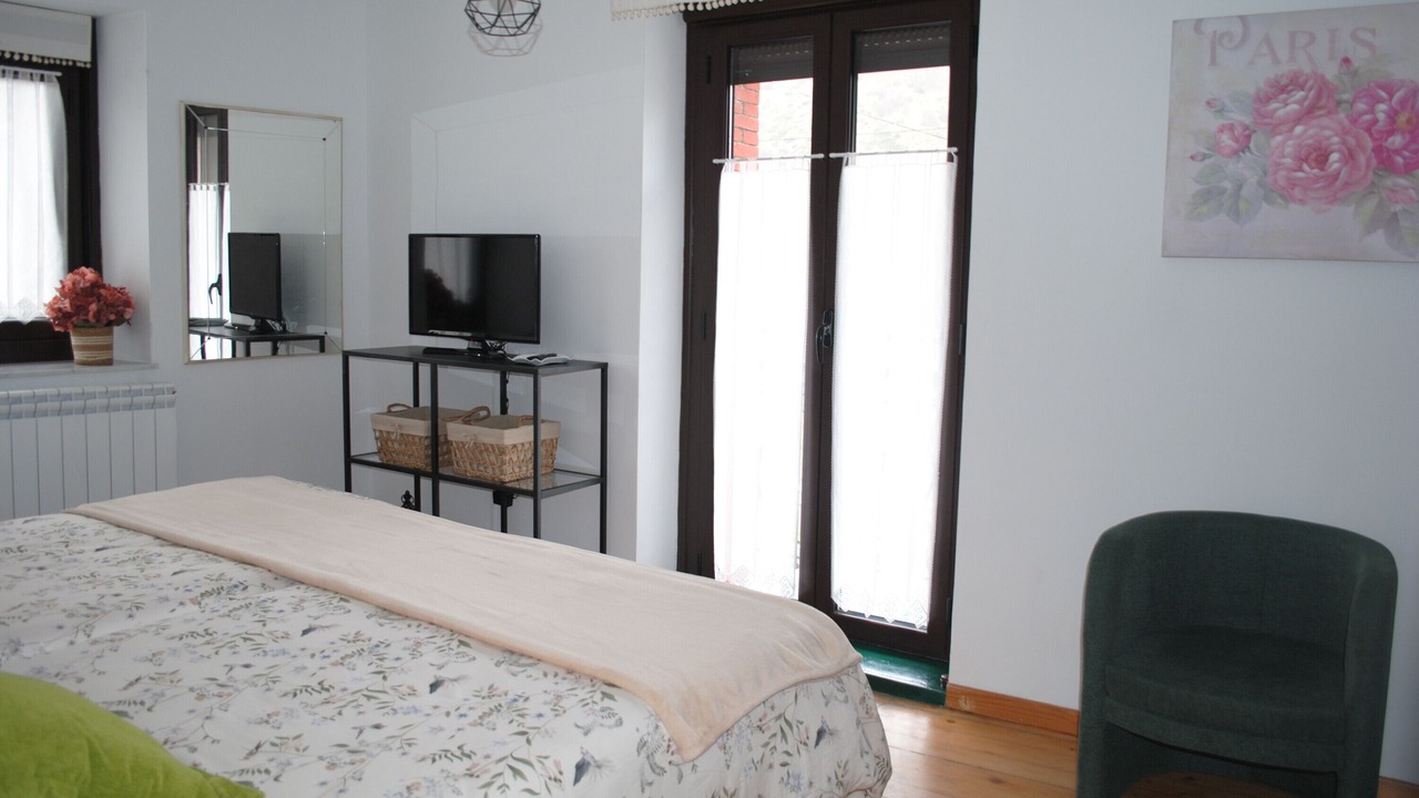 Photo of Bedroom in Los Barrios de Luna