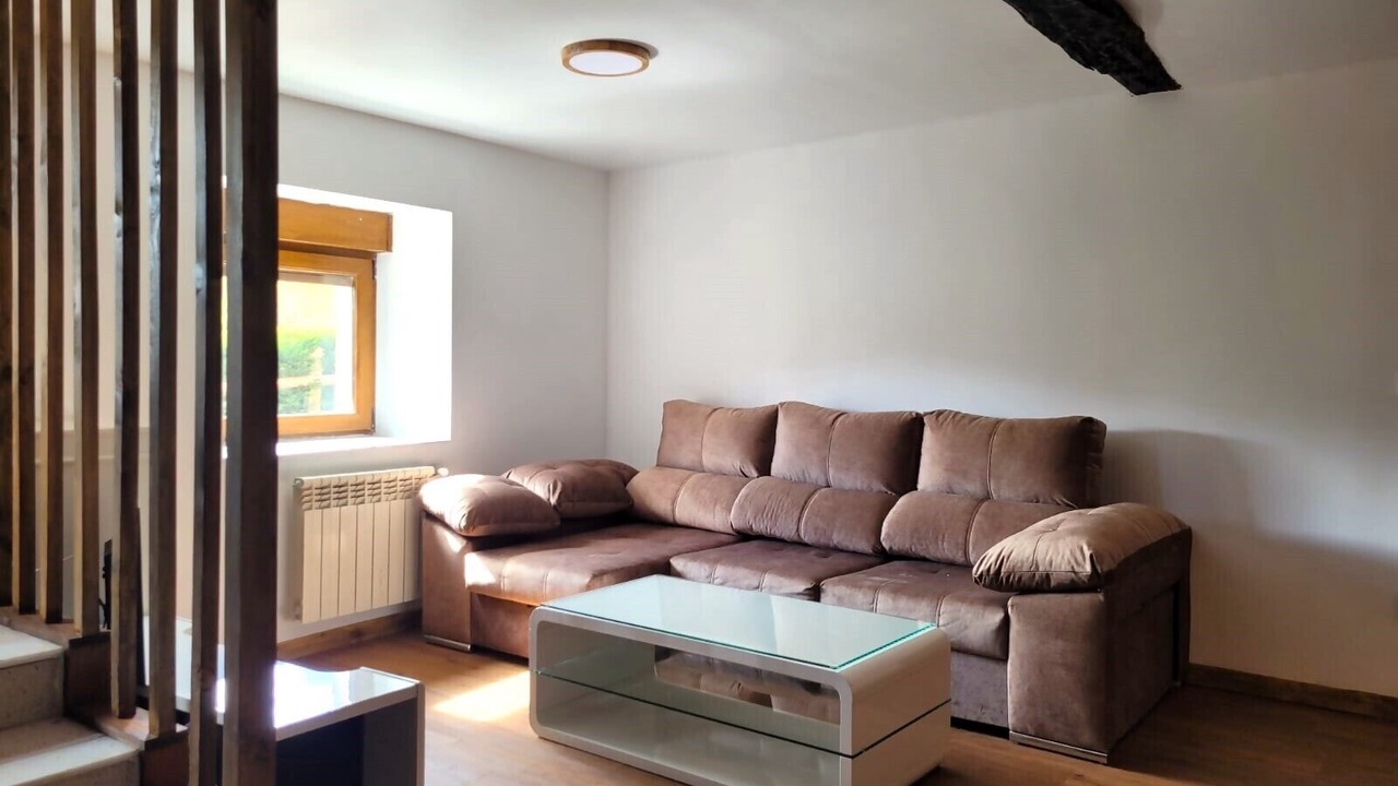 Photo of Bedroom in Parres