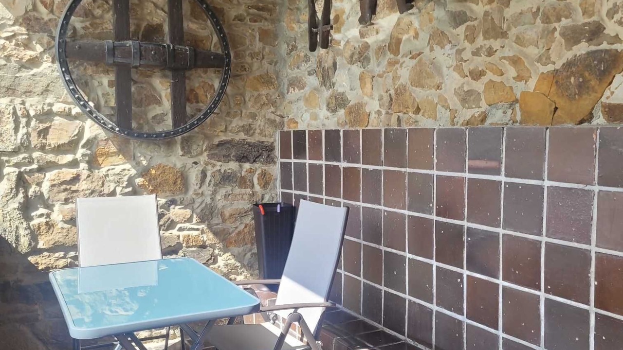 Photo of Patio Balcony in Parres