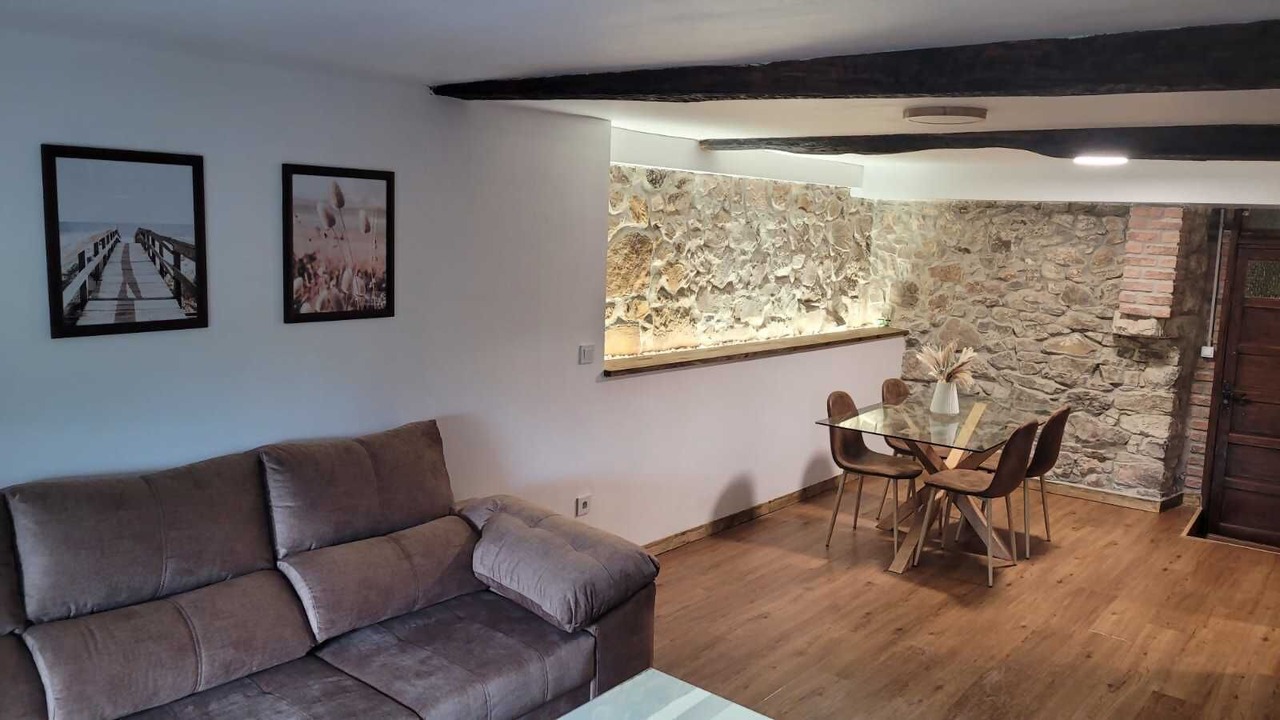 Photo of Bedroom in Parres