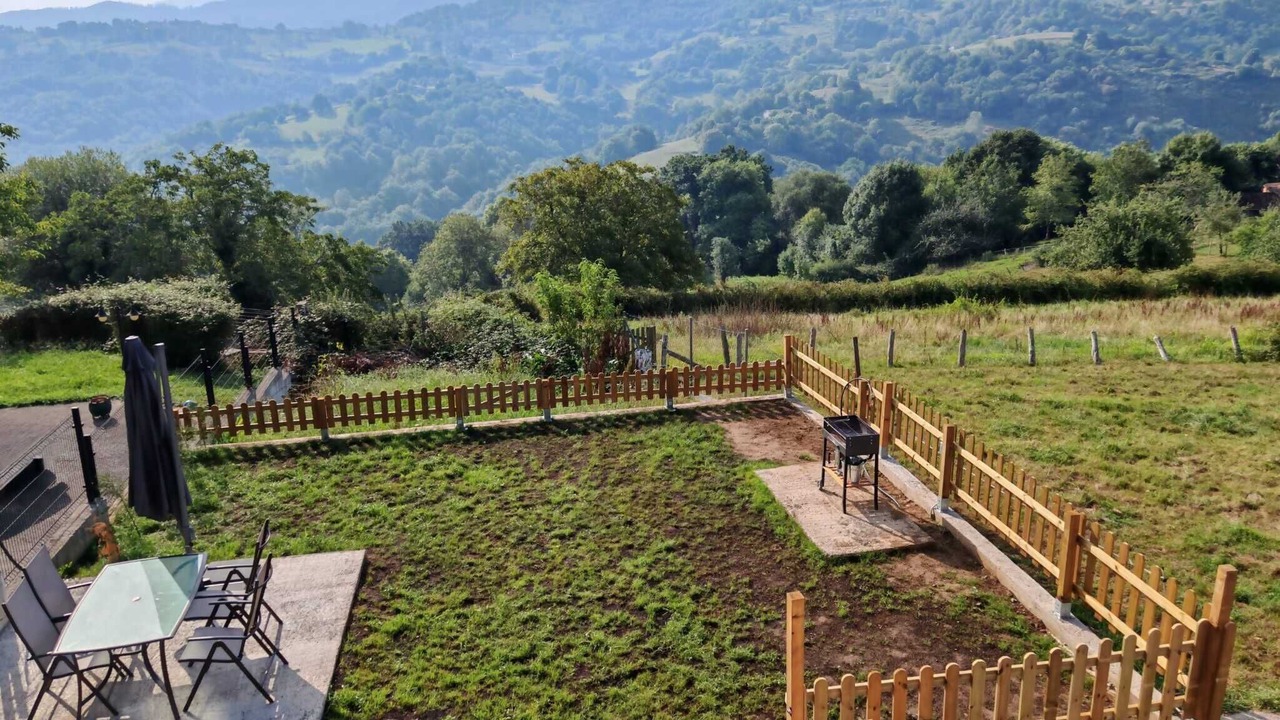 Photo of Outdoor in Parres