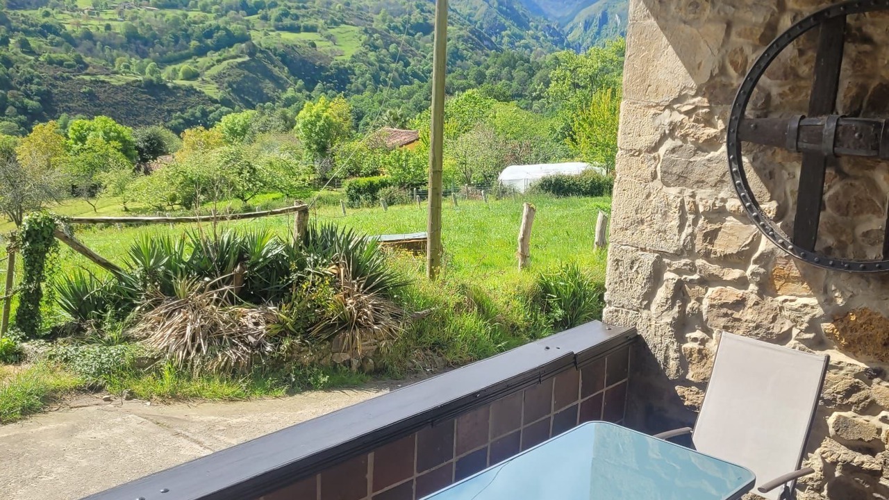 Photo of Patio Balcony in Parres