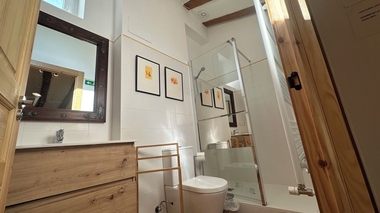 Photo of Bathroom in Lerin