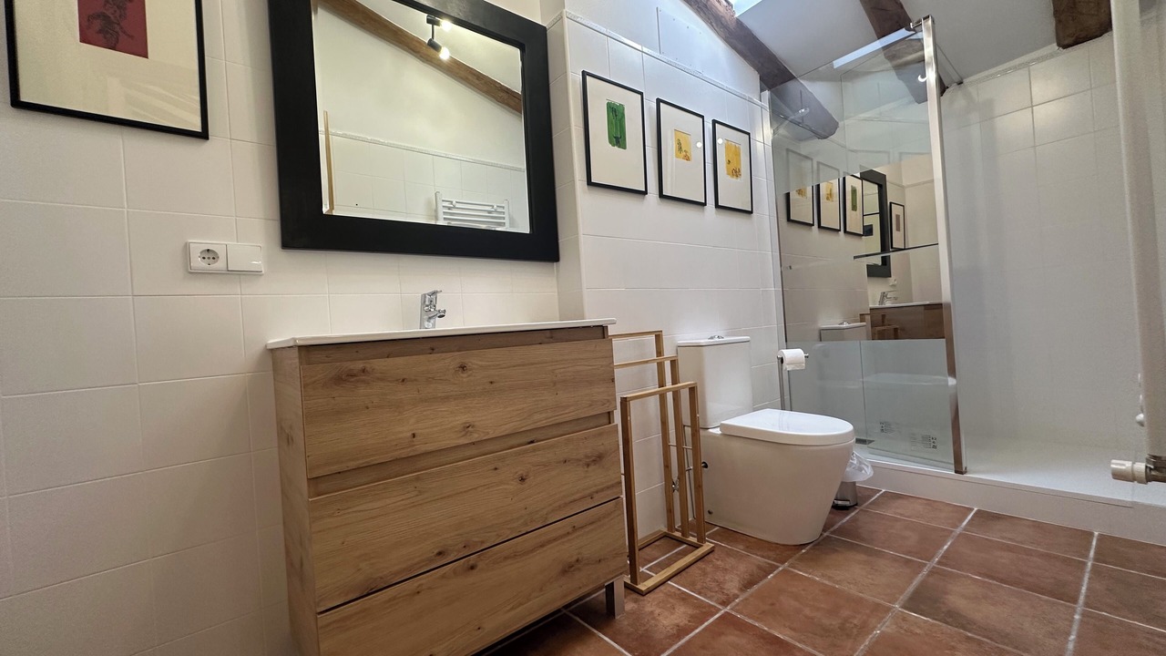 Photo of Bathroom in Lerin