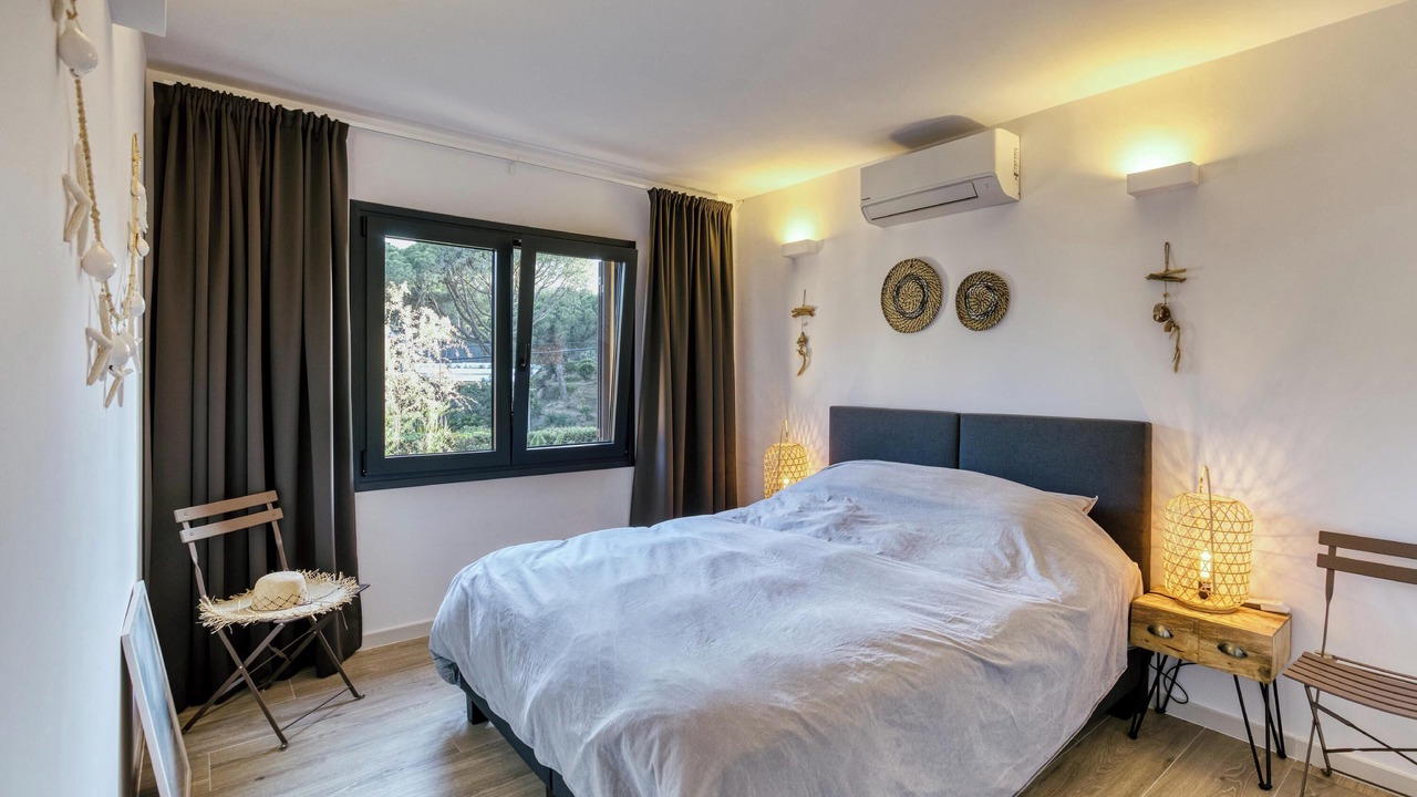 Photo of Bedroom in Pals