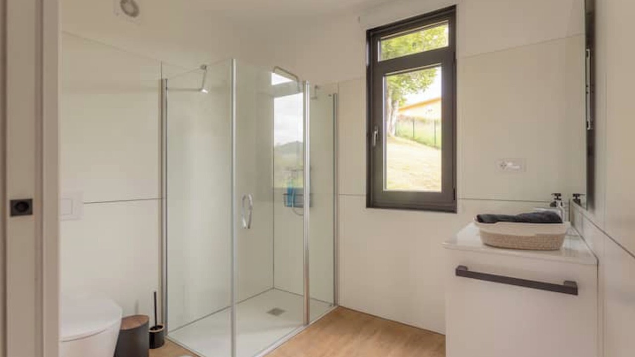 Photo of Bathroom in Esteiro