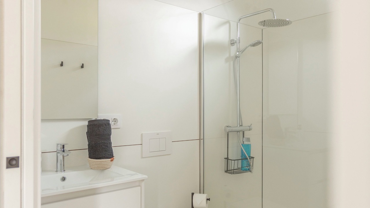 Photo of Bathroom in Esteiro