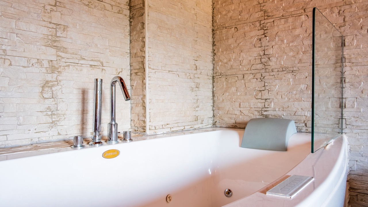 Photo of Bathroom in Navalguijo