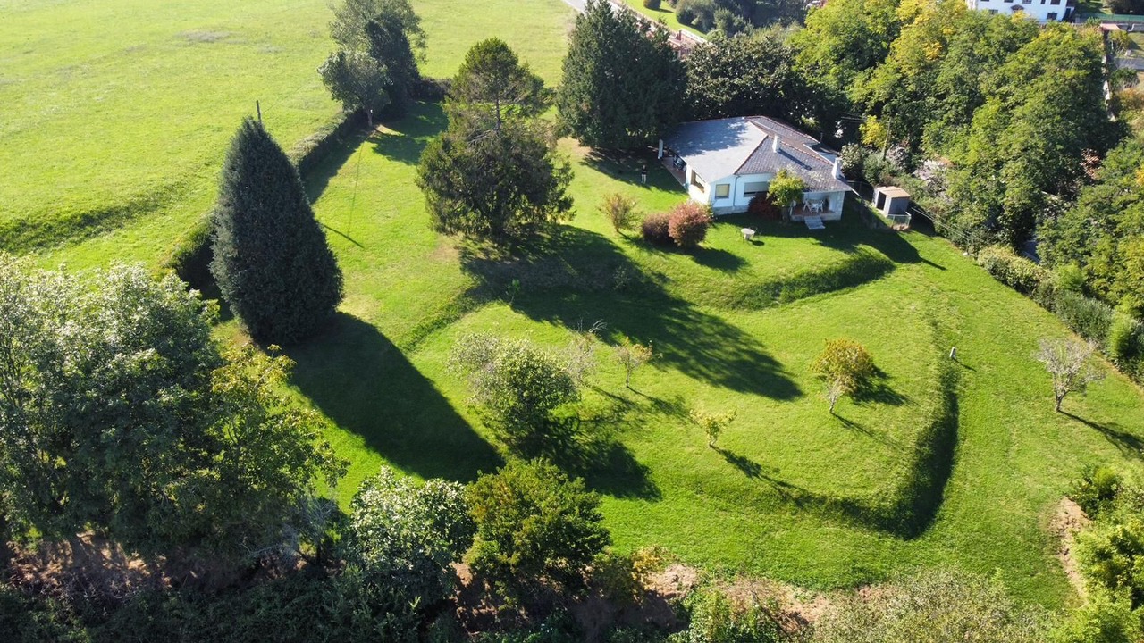 Photo of Outdoor in Pesues