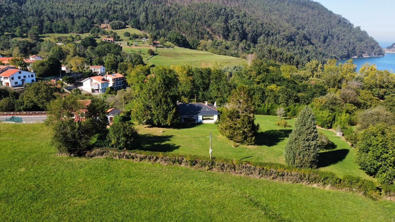 Photo of Outdoor in Pesues