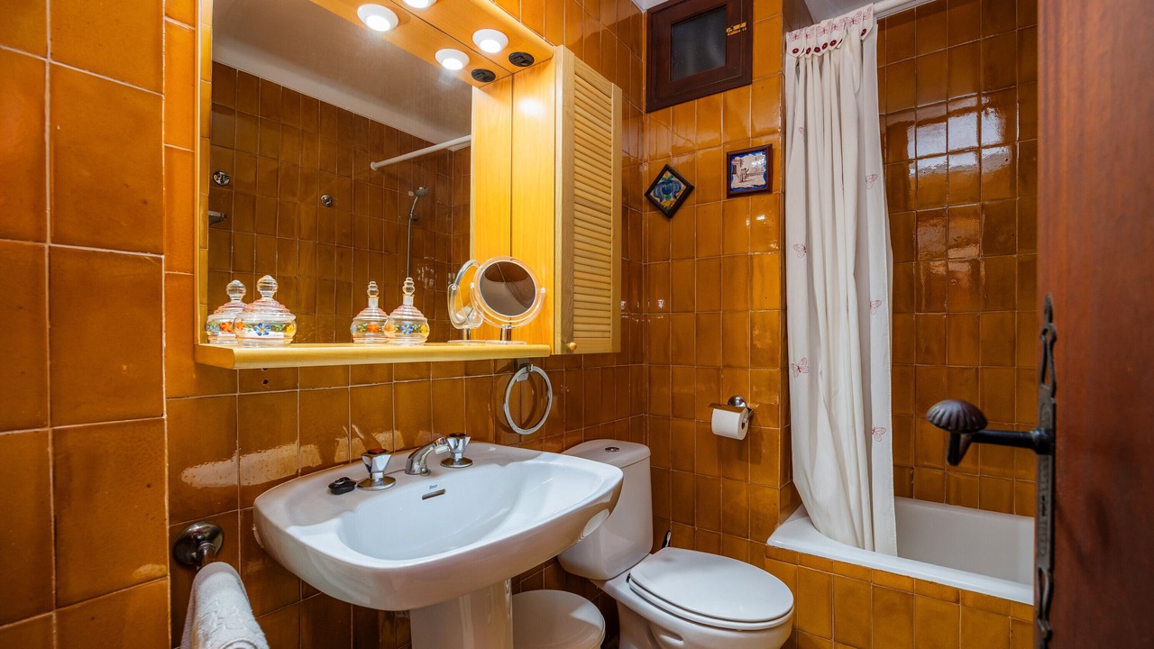 Photo of Bathroom in Banyalbufar
