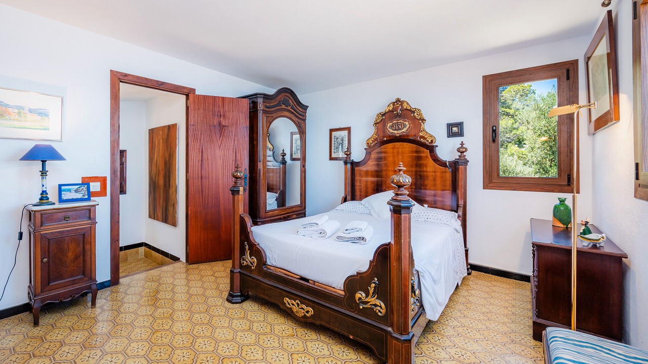 Photo of Bedroom in Banyalbufar