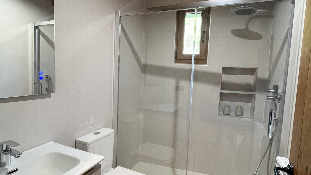 Photo of Bathroom in Aniezo