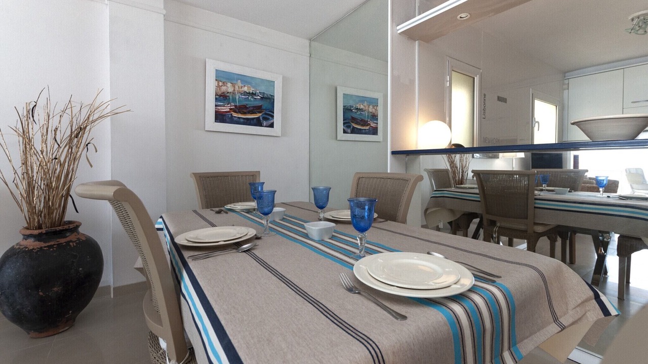 Photo of Livingroom in Roses Town Center