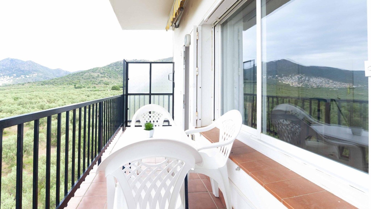 Photo of Patio Balcony in Roses Town Center