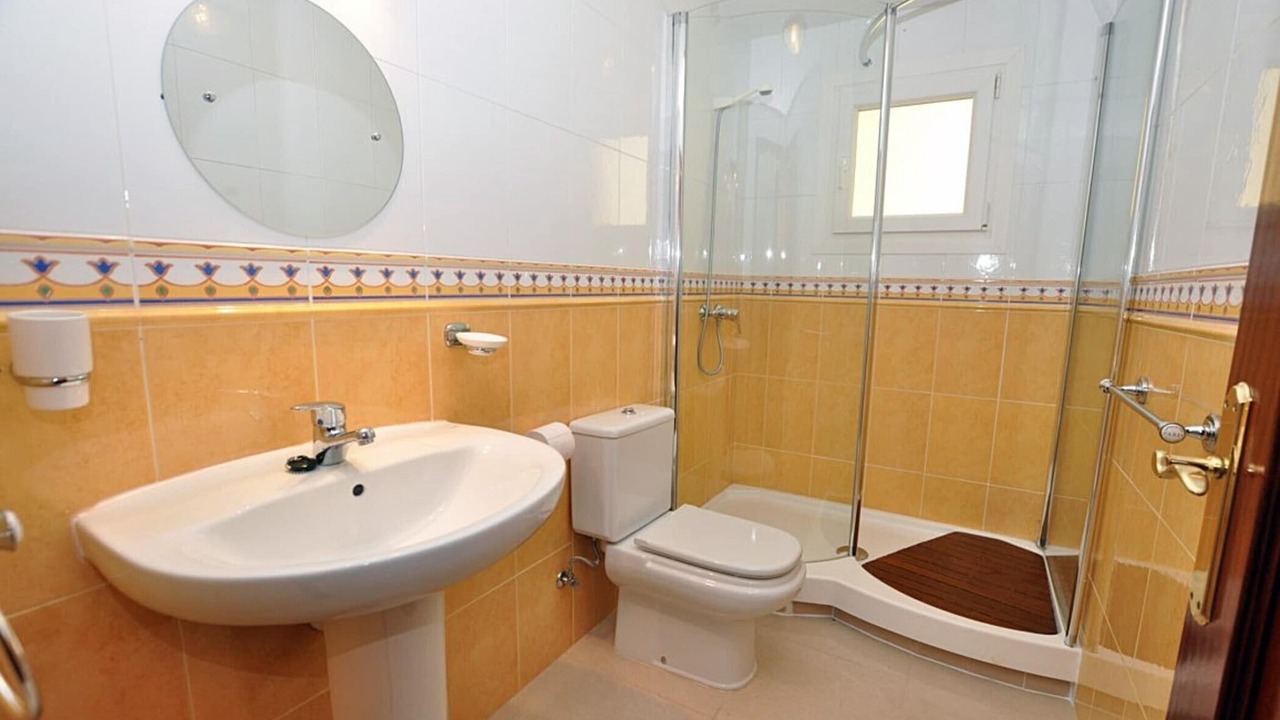 Photo of Bathroom in Palau-Saverdera
