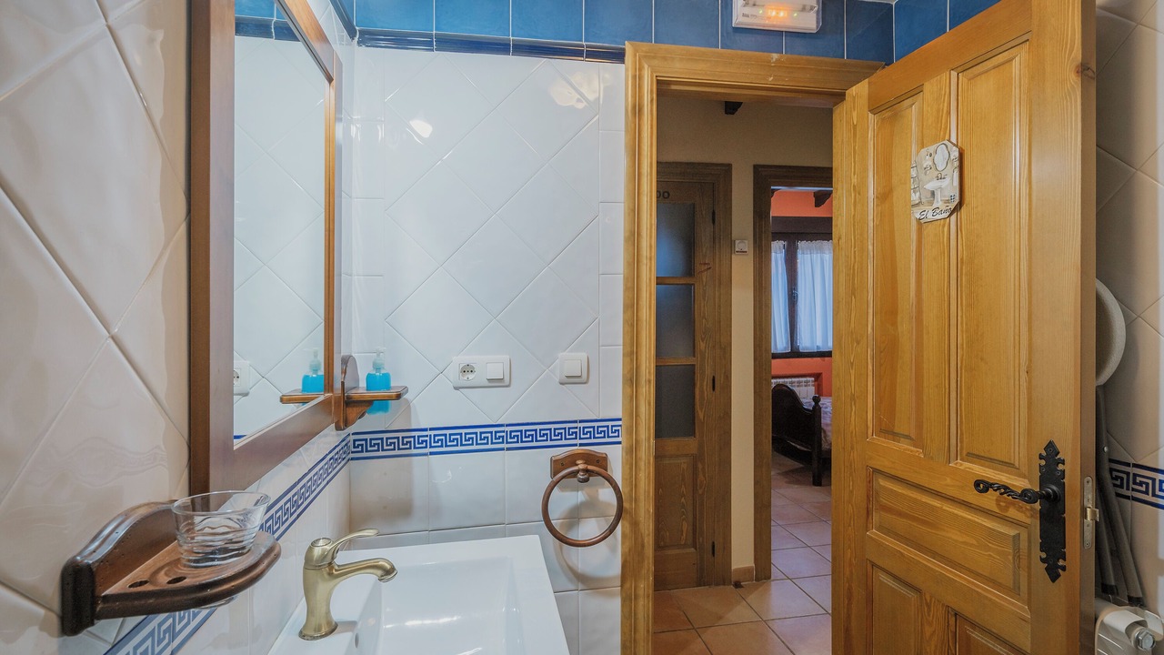 Photo of Bathroom in Curiel