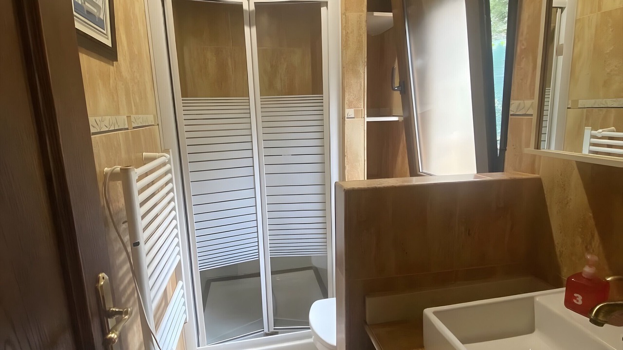 Photo of Bathroom in Celucos