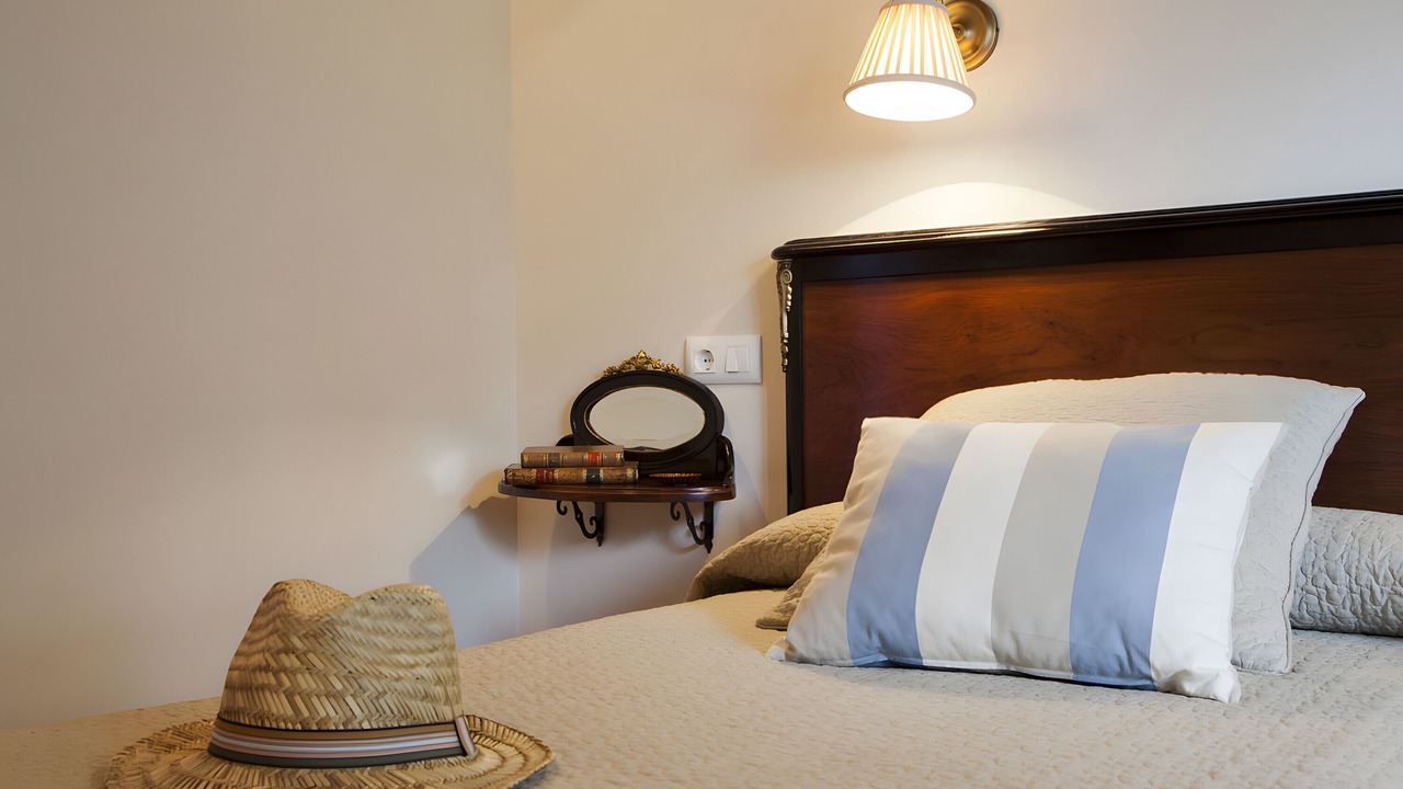 Photo of Bedroom in Poo