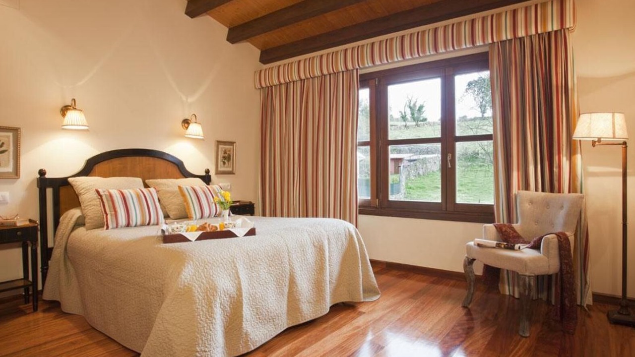 Photo of Bedroom in Poo