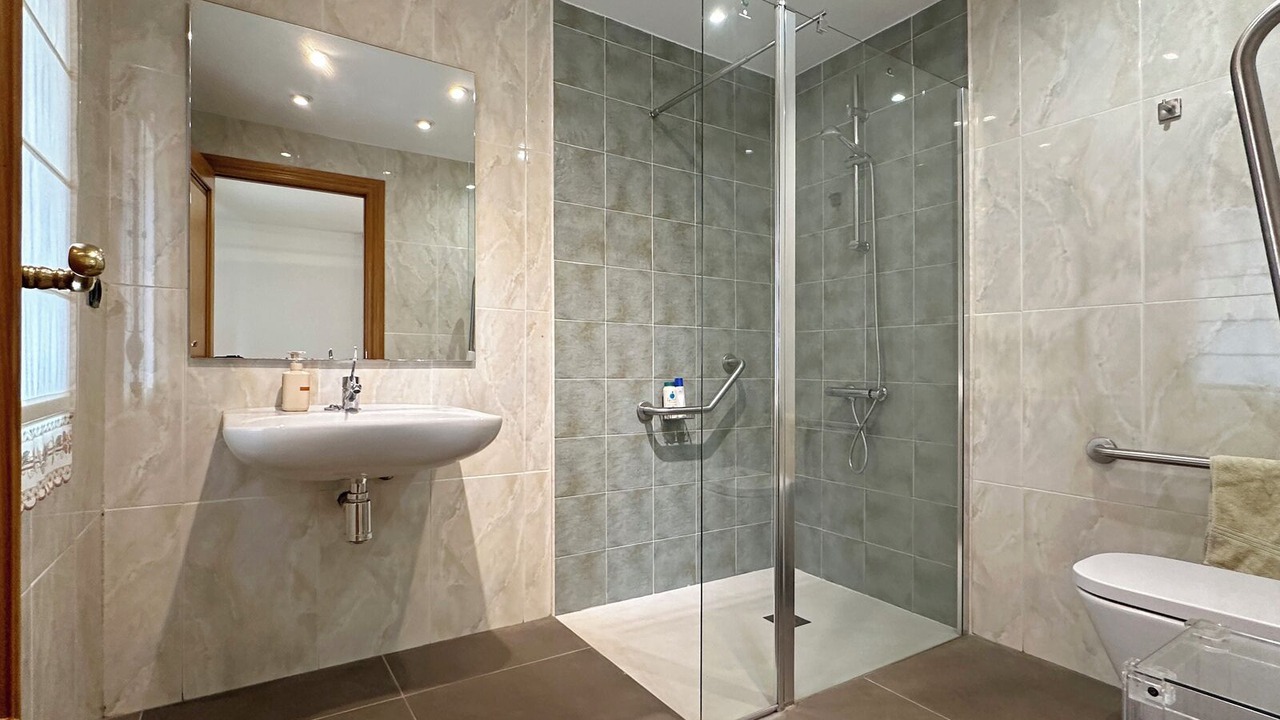 Photo of Bathroom in Tera