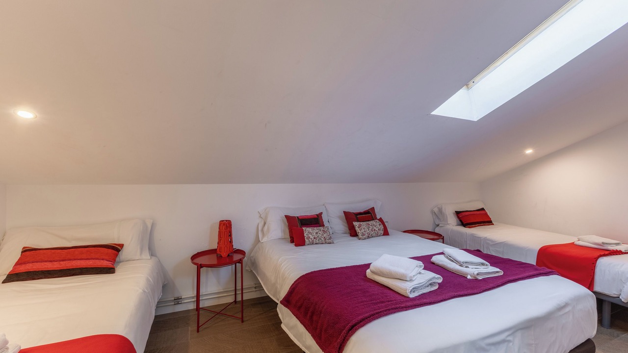 Photo of Bedroom in Los Angeles de San Rafael