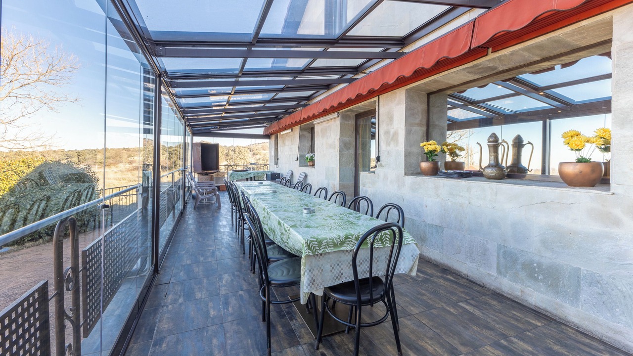 Photo of Outdoor in Los Angeles de San Rafael