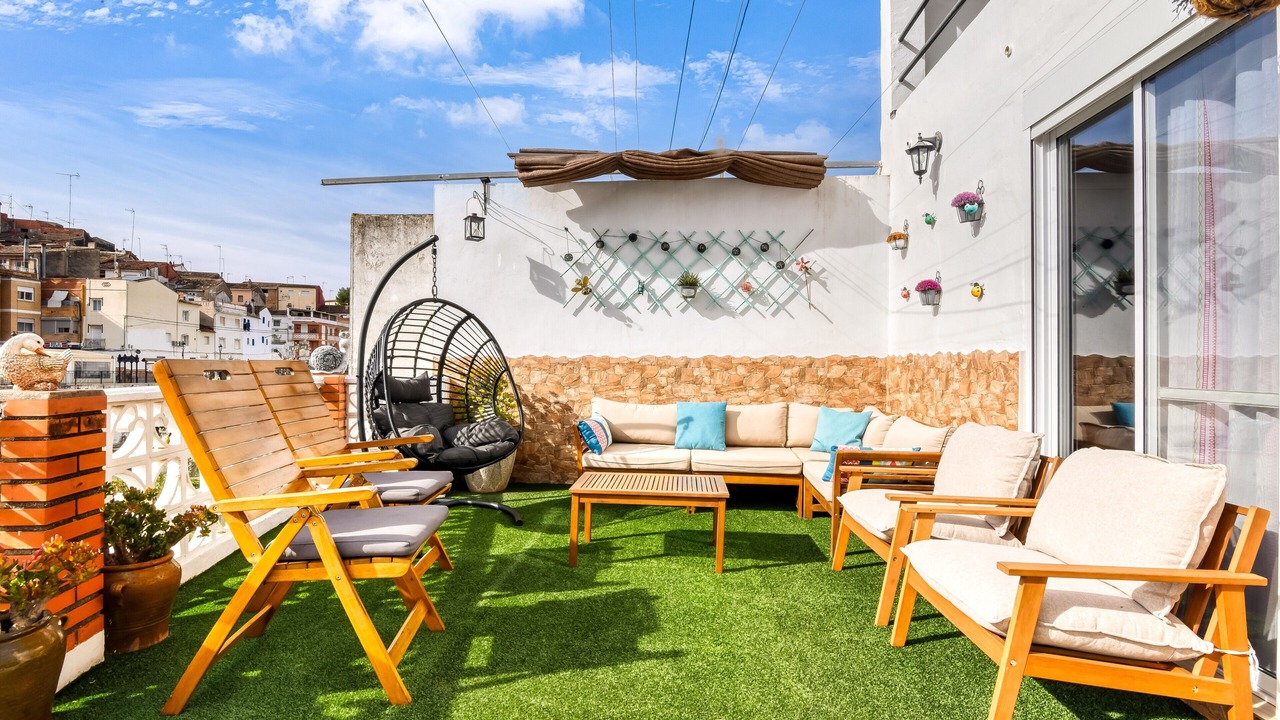 Photo of Patio Balcony in Bolbaite