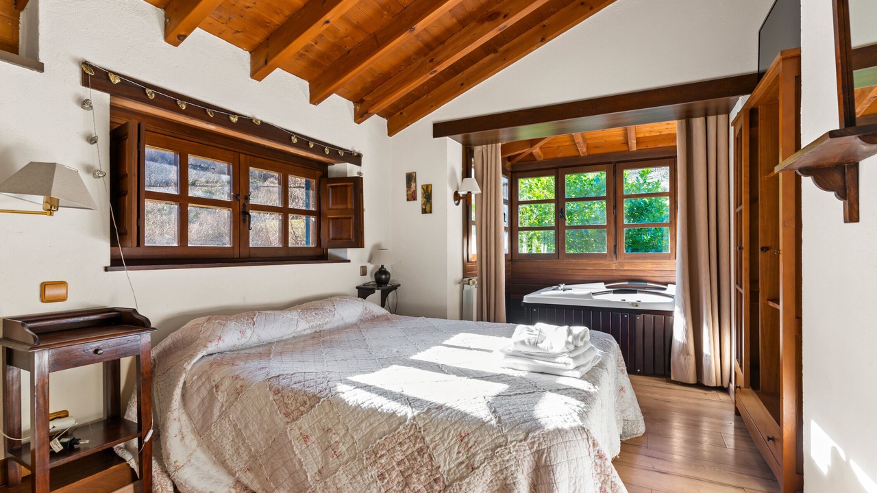 Photo of Bedroom in Quiros