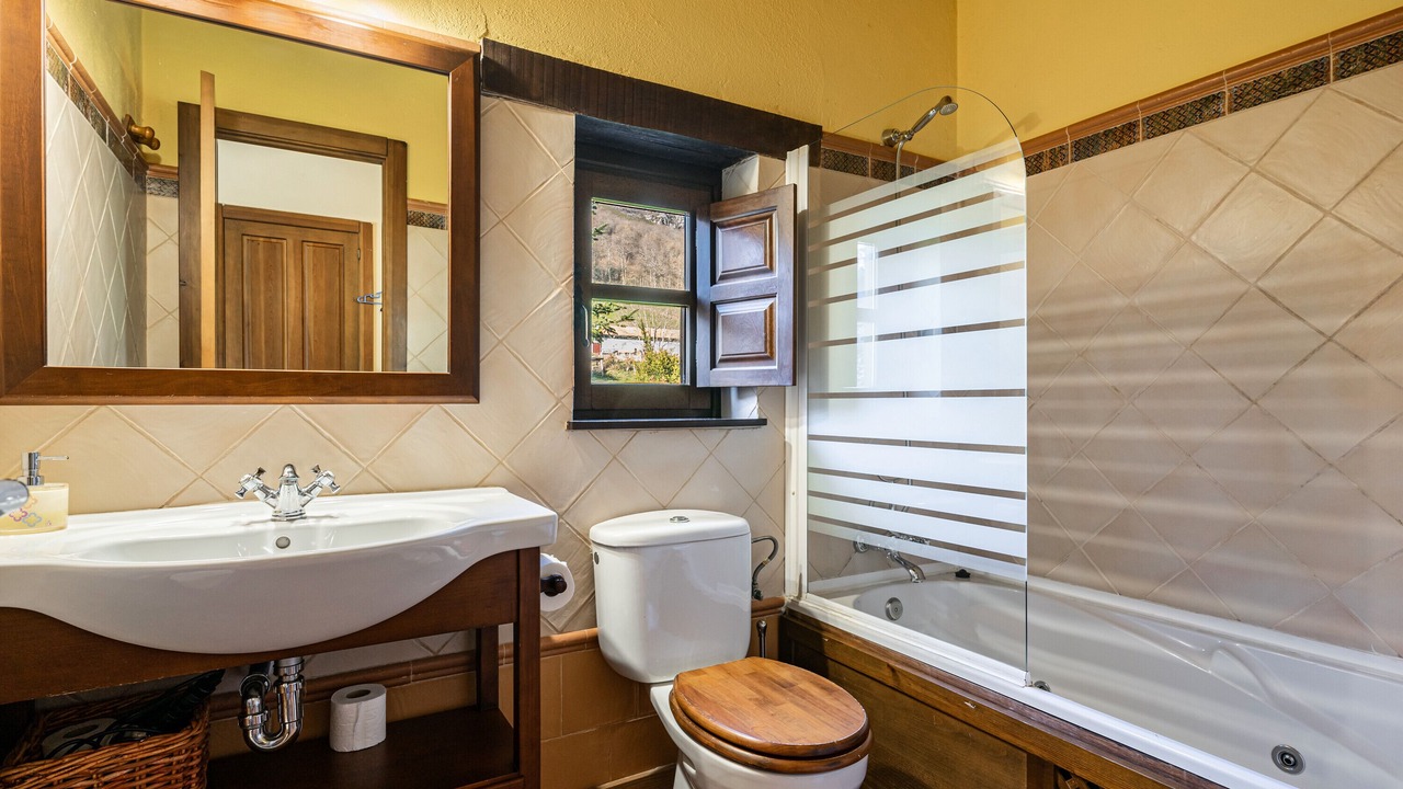 Photo of Bathroom in Quiros