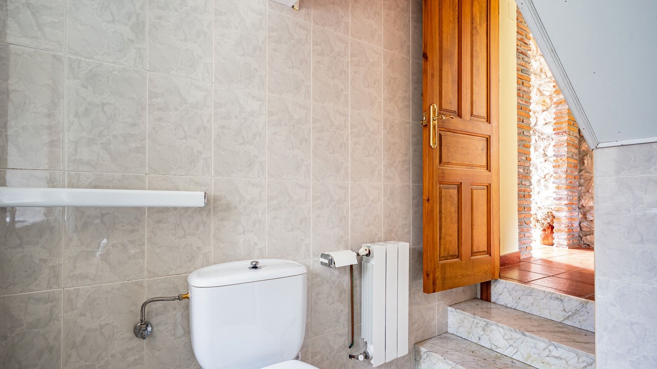 Photo of Bathroom in Andrin