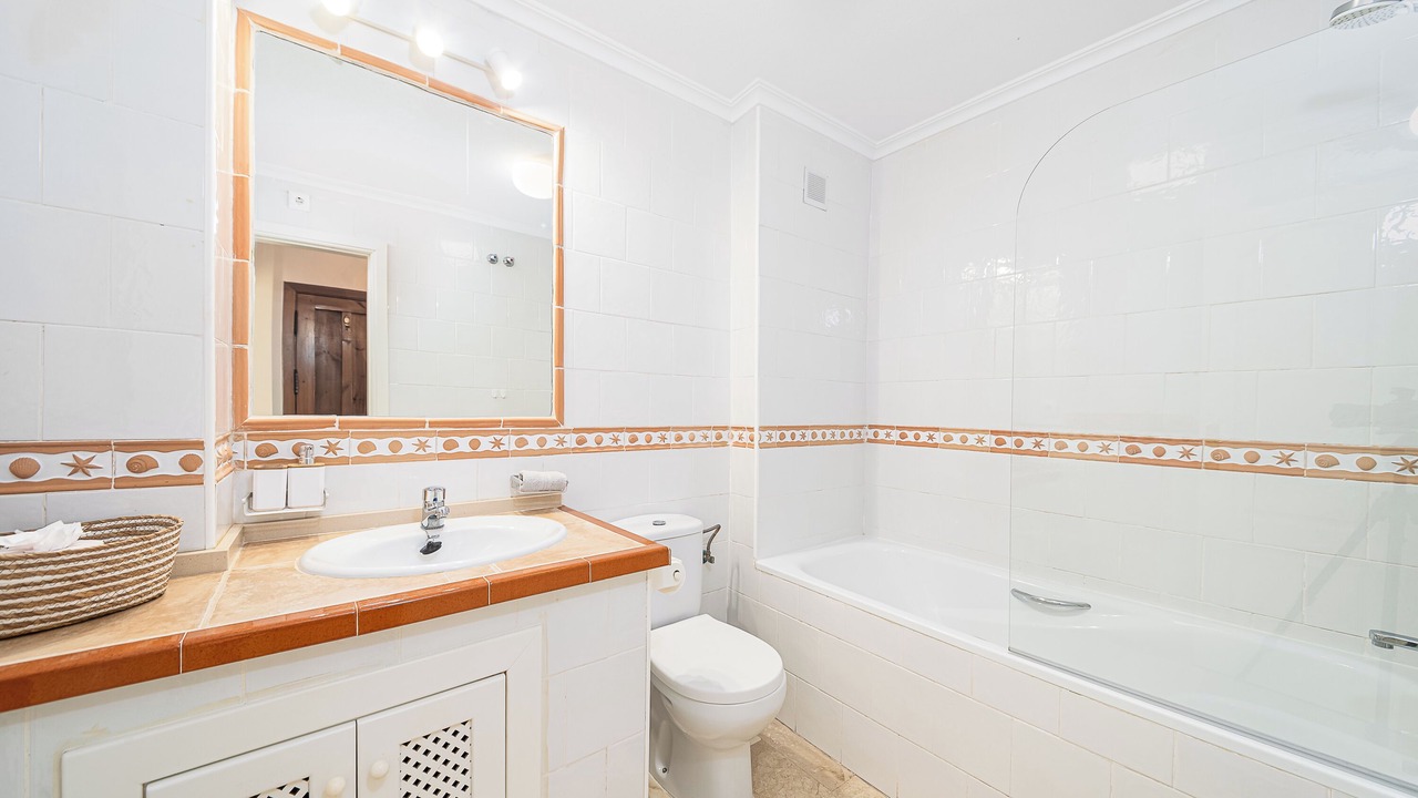Photo of Bathroom in La Florida