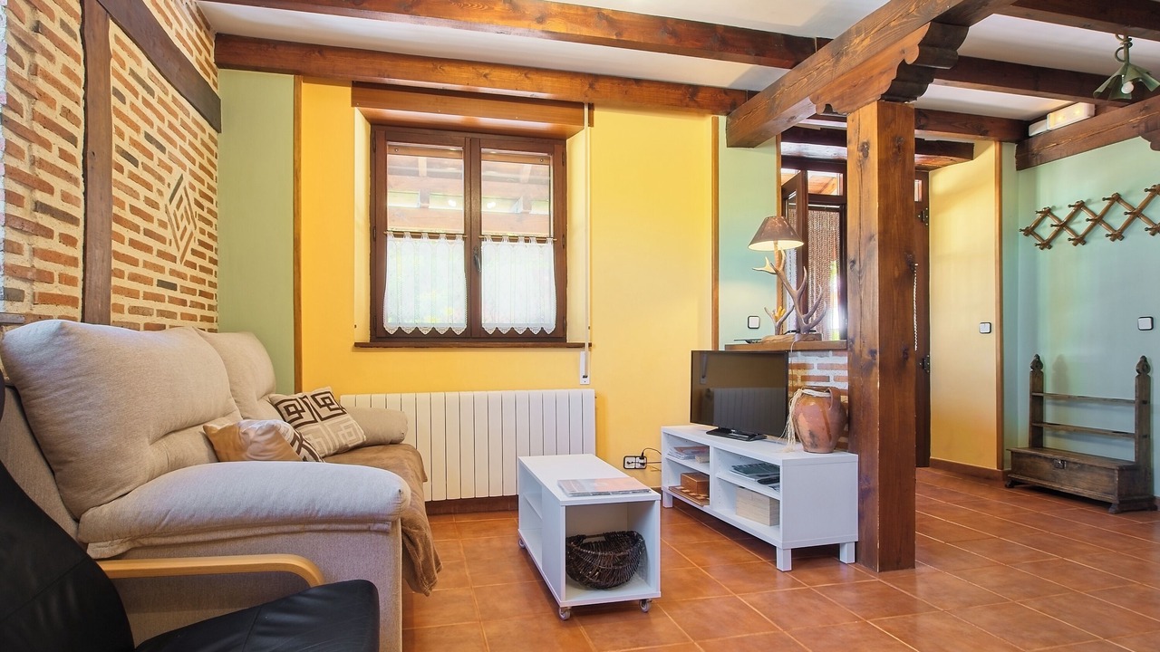 Photo of Livingroom in Tarilonte de la Pena