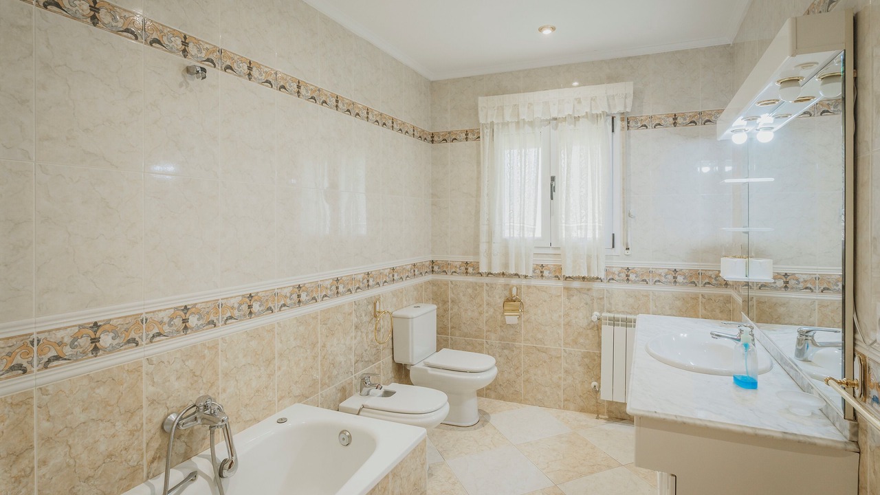 Photo of Bathroom in Cuellar