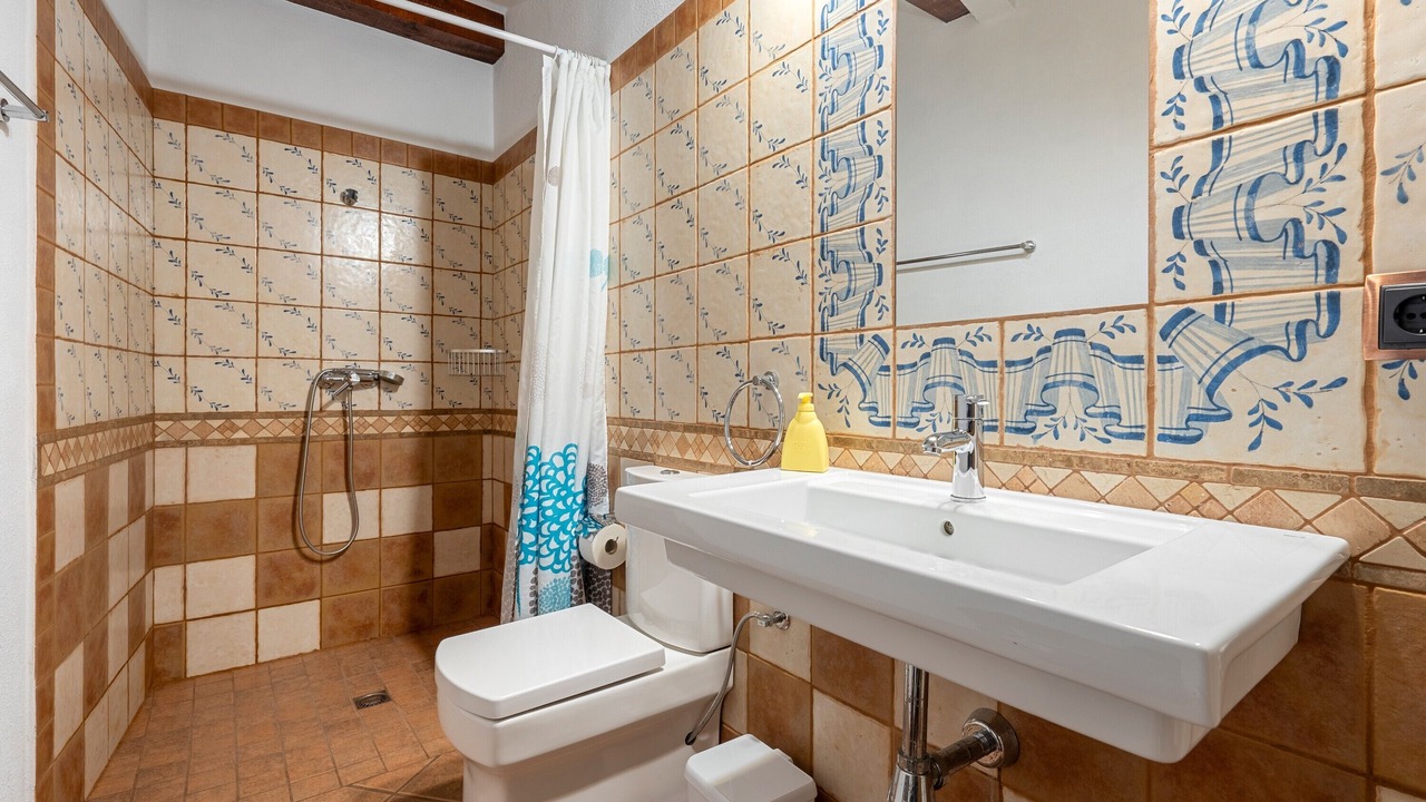 Photo of Bathroom in Torrelles de Foix