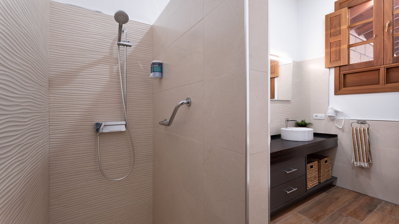 Photo of Bathroom in Fasnia