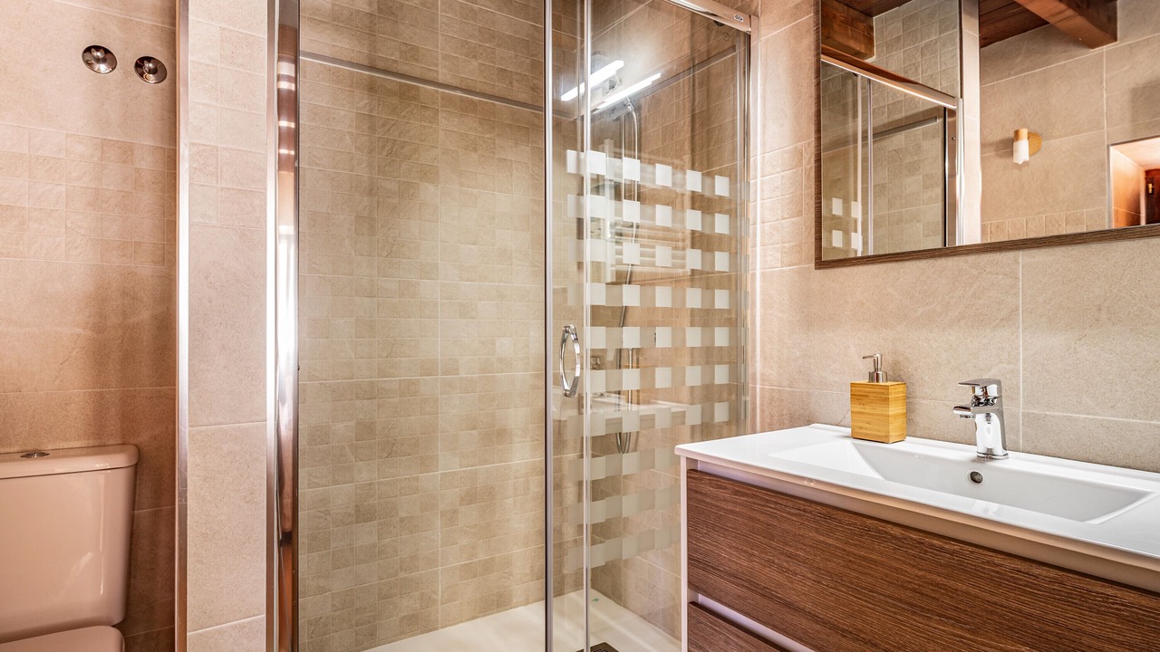 Photo of Bathroom in Loro