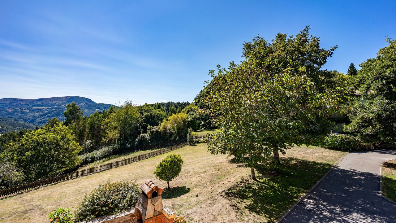Photo of Outdoor in Loro
