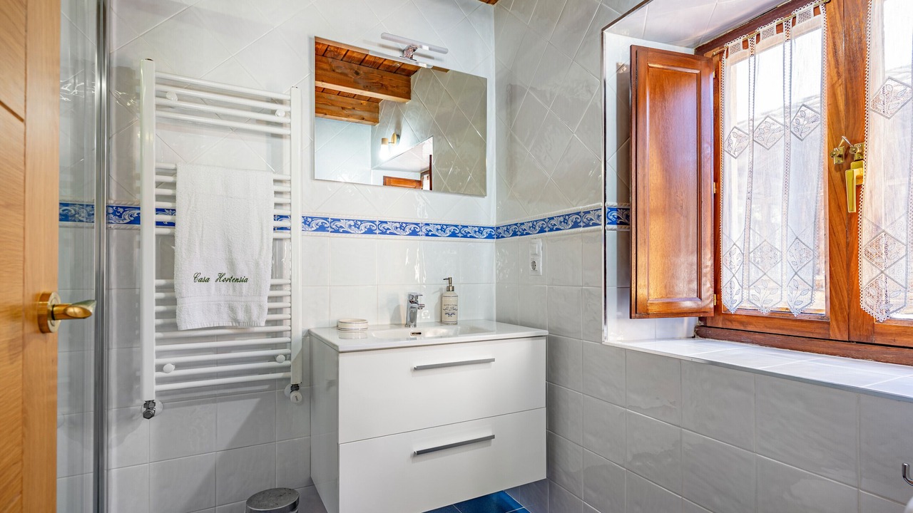 Photo of Bathroom in Loro