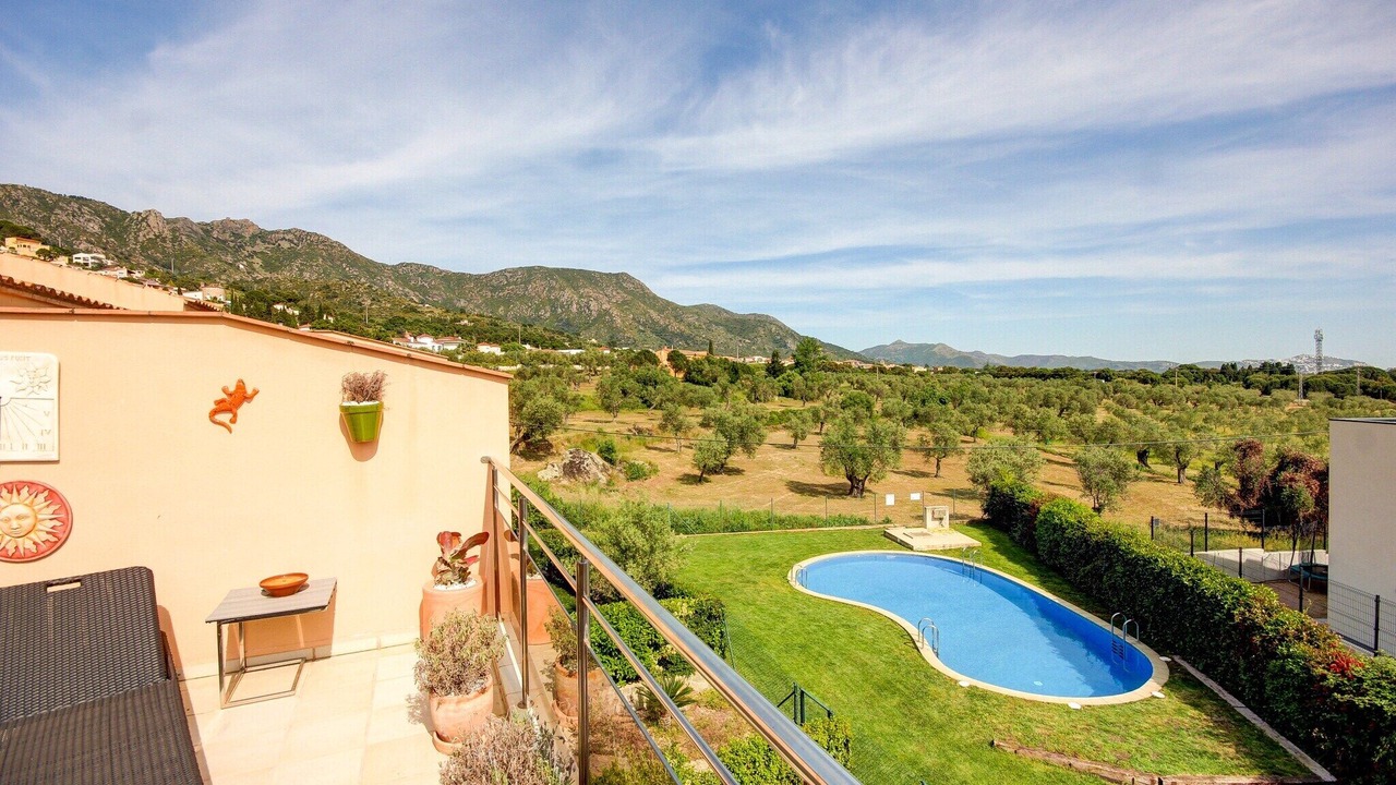 Photo of Outdoor in Palau-Saverdera