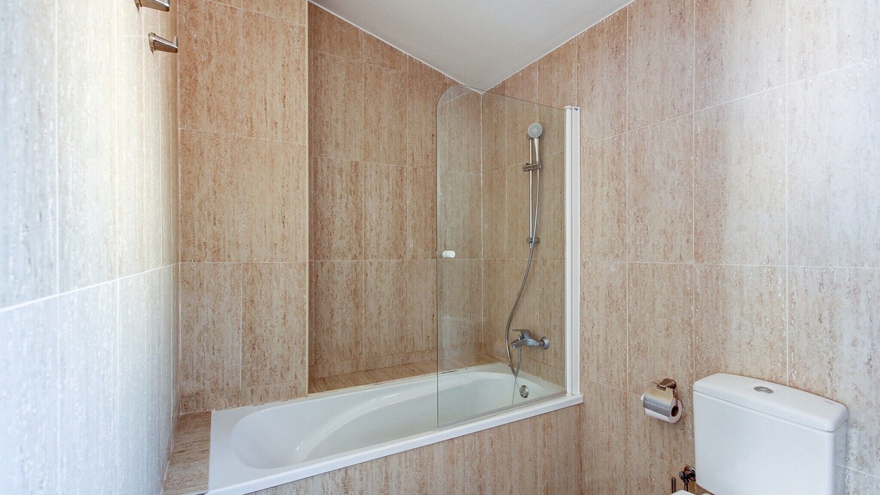 Photo of Bathroom in Palau-Saverdera