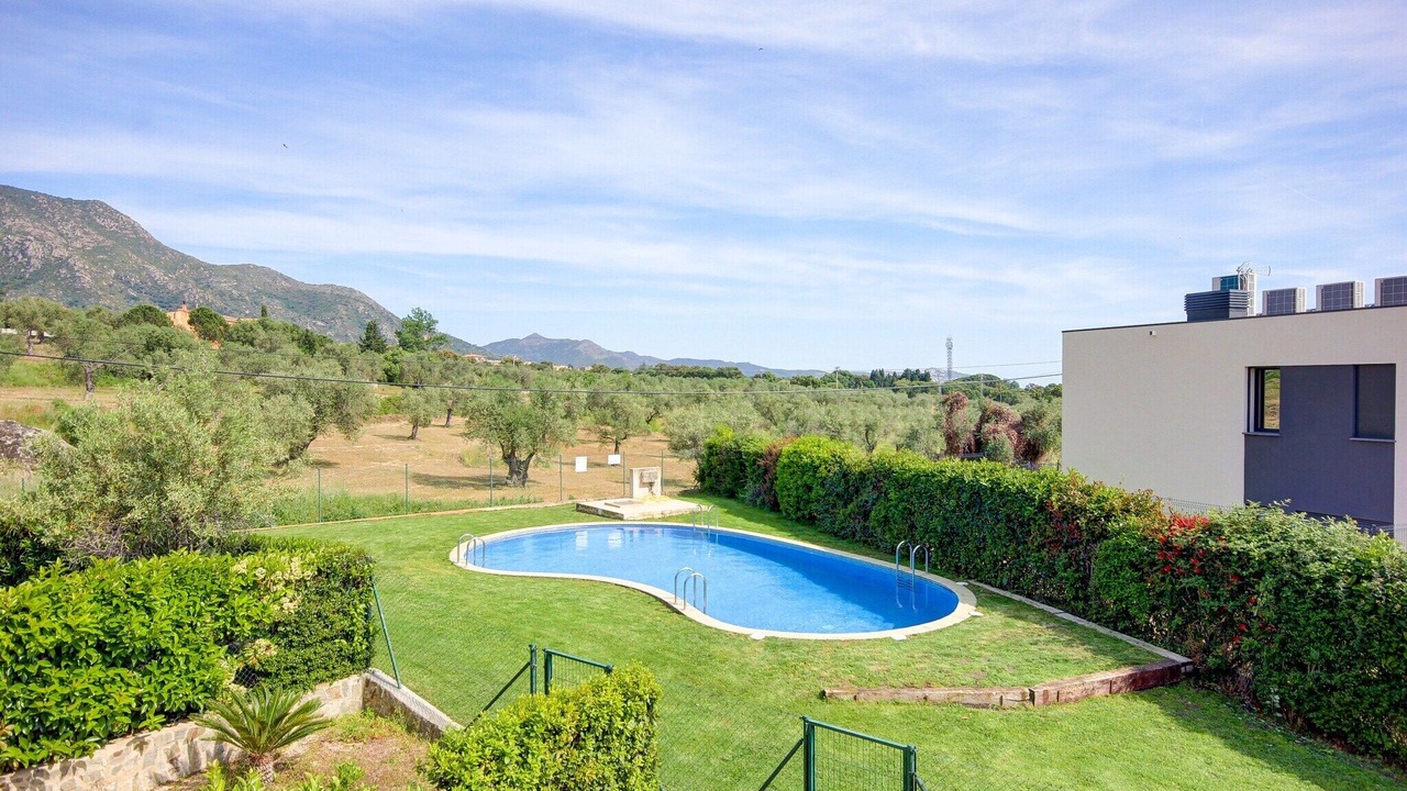 Photo of Outdoor in Palau-Saverdera